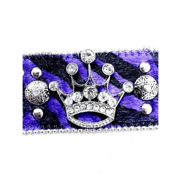 Animal Print Faux Leather Bracelet with Crystal CROWN-Purple - Picture 3 of 4